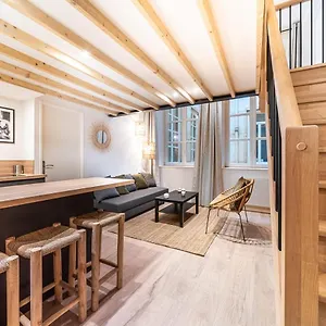 les-suites-de-lopra-appartement-ella-4-pers.hotels-rhonealpes.com/